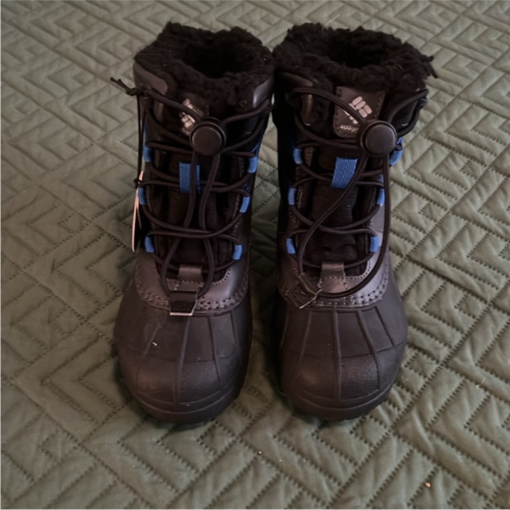 NWT Boys Columbia thermal snow boots
